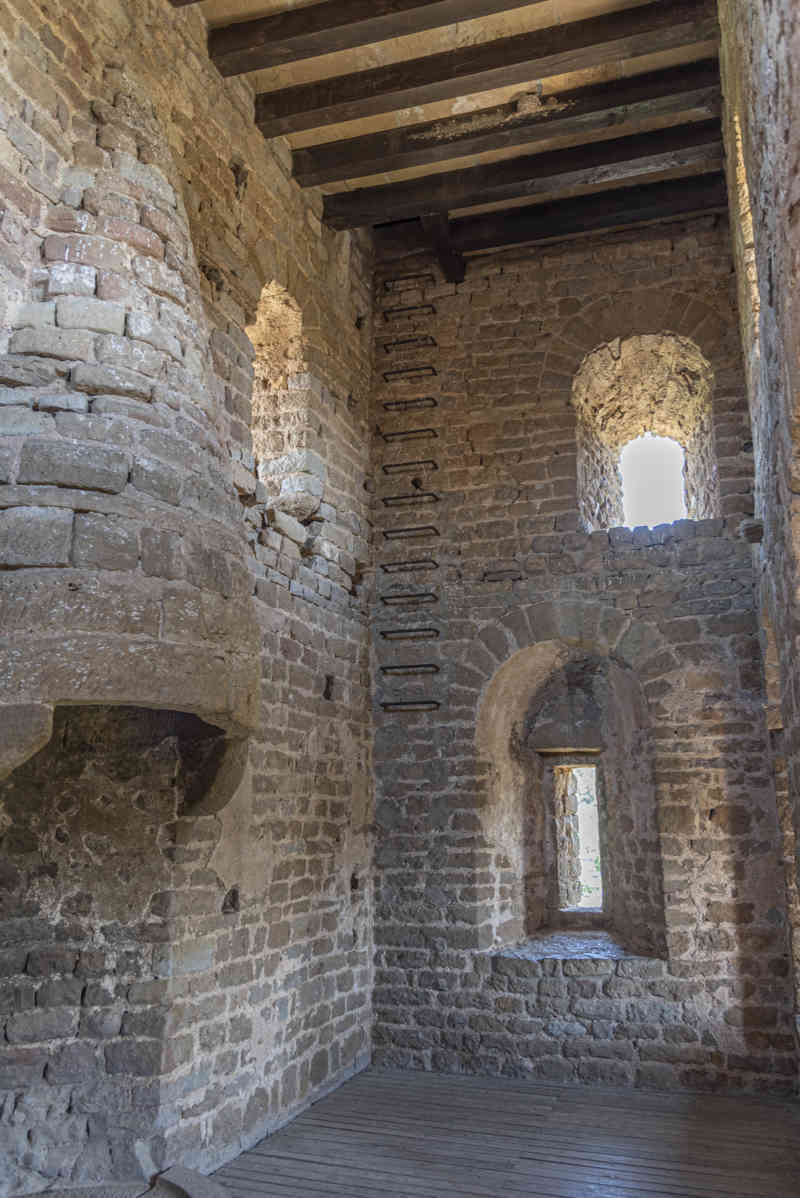 Huesca - Loarre - castillo de Loarre 48.jpg